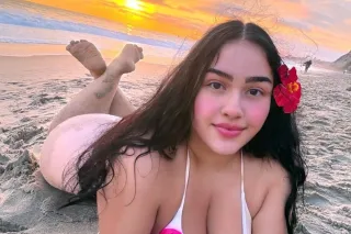 ⭐❤HUGE 38DD BUSTY 😈 HOTTIE • I... - Image 3