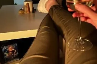 𝖣𝗈𝗎𝖻𝗅𝖾𝗌 𝖠𝗏𝖺𝗂𝗅𝖺𝖻𝗅𝖾 👭📲24/7 𝖠𝗏𝖺𝗂𝗅... - Image 1