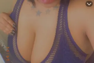 Throatgoat🏒🍆 🍾Pretty Gal BBW💕🍾... - Image 2