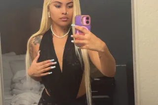 Sexy playful blasian 😍 Wet Tight Creamy Pussy 😜 - Image 1