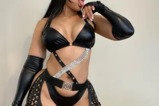 soy una chica 😍 latina dispuesta complacerte 😈 en todo lo que quieras ✨🫶🏻🍆🍑 te hago sexo oral sexo 🍑🍆 no police soy 100% real. escribeme beby 😈🤭🍆🥰🍑 - Image 1