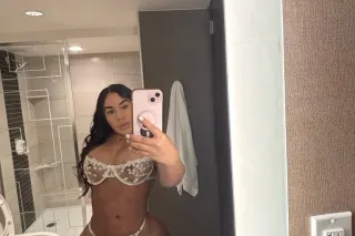 Curvy Petite New in Town! Come see me papi - Image 9