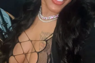 IM AVAILABLE TEXT ME NOW - Image 5