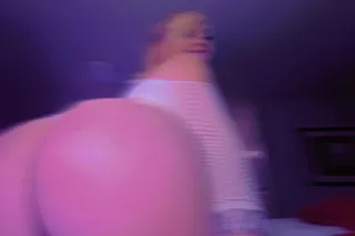 in and out!! let me put a smil... - Image 2