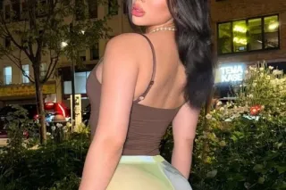 😘Exotic Beauty – Irresistible ... - Image 1