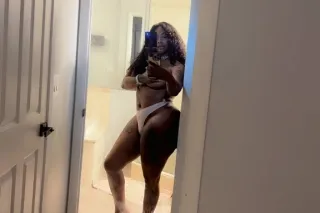 come relax , and have a good time witha baddie! i dont work late soo come see me - Image 7