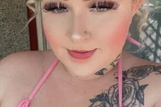 🔥 The best attractive girl Bac... - Image 1