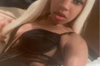 HOT 🔥 AND READY👅THROAT Goddess... - Image 1