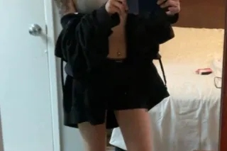 Pretty & petite snow bunny 💕💋😽... - Image 1