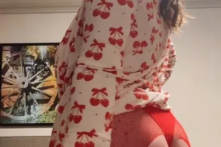 XOXO ❤ AVAILABLE - Image 1