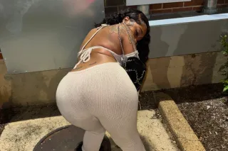 BACK IN TOWN 💦qv Special HERE ... - Image 4