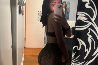 BACK IN TOWN IM AVAILABLE 100 ... - Image 3