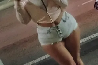 Thick thighs with Pretty eyes ... - Image 4