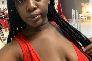 Hi Im Sarah Sweet a good squirter I squirt a lot I’m hot and polite - Image 3