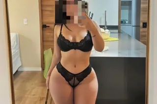 CHICA LATINA MUY ARDIENTE PAPI... - Image 1