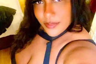 SEXY BUSTY BBW POLE DRAINER VISITING - Image 6