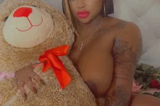 can i be your pretty little valentine this weekend - Image 1