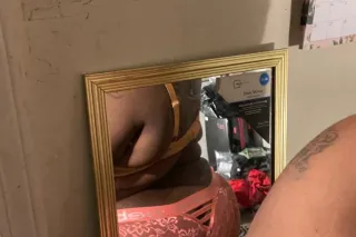 New in town come let me play -... - Image 2