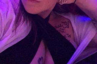 they say "theres just something about me" - Image 9