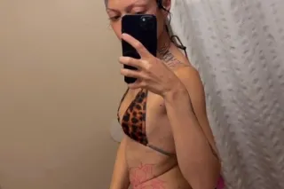 FACETIME SHOWS AVAILABLE🥰 SEXY... - Image 2
