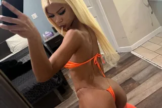 🔥🍑HOT PETITE BLONDE🍑🔥 📌(NORTH ... - Image 1