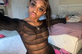 🧨In town your fav SEXY 4'11 he... - Image 4