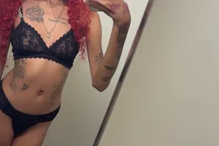 sexy and petite - 23 - Image 2