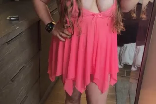 cum enjoy valentines with a throat goat 🥰 - Image 5