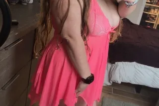 cum enjoy valentines with a throat goat 🥰 - Image 6