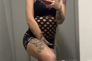 dangerously pretty with a touc... - Image 2