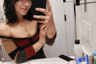 Happy Valentine's Day my loves. 💕 Whose free and wants to see me Im available until 5pm for a flat rate of 160$ for 30 minute's. Available for new and regular clients 😘 - Image 8