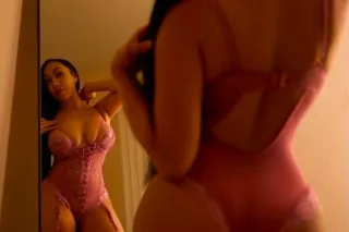 ❤ Ultimate Brunette Bombshell ... - Image 3