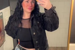 let this blue eyed beauty make... - Image 3