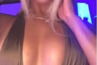 pure pleasure - 28 - Image 1