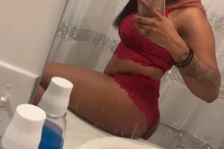 available now and only incalls... - Image 1