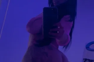 Big Booty 🍑 Latina mami 🥵 outc... - Image 1