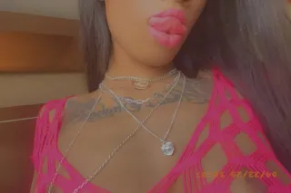 Pretty Tall Barbie Doll 🩷💜🍭 Ou... - Image 3