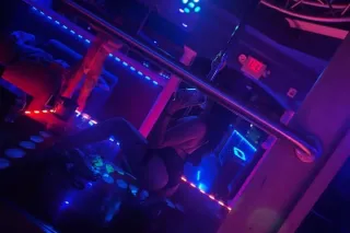 OLDER HORNY MEN AGE 30+ AVAILABLE NOW INCALL/OUTCALL - Image 7