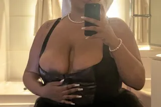 Happy Valentines Day Babe Come get your gift 💜💜 - Image 8