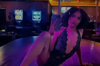 Sweet face, Sinful intentions.... - Image 1