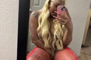 NEW FINE SHIT IN TOWN🫶🏼 Supa wet * Big pretty lips * your fantasy awaits 🔄😘 - Image 5