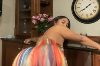 Treat Yourself🥂👅🍯 - Image 5