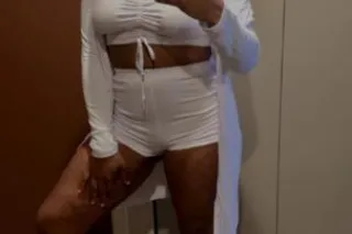 Pretty Petite Perfect Princess... - Image 3