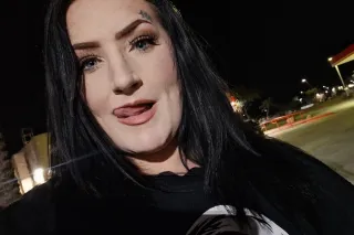 I GIVE THE BEST THROAT HUGS! C... - Image 2