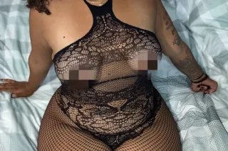 Platinum Head, Beautiful Wet Tight CLEAN Pussy, GORGEOUS face 100 Real - Image 4