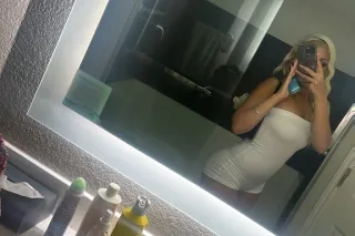 classy & nasty thick lightskin... - Image 2