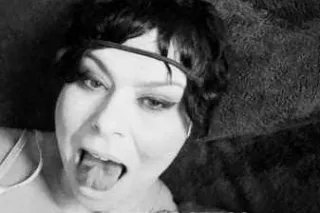 💌💕Come let me suck you for Valentine's Day.... I'll put it in my mouth ....it will be euphoric....and then I will take every single drop......promise.💋💕♥ - Image 1