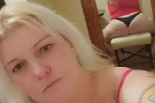 Friday the 13th Incall specials! Who is up late, horny and want to fuck! Do you like your girl with a thick fat ass ...nice titties and juicy kitty! Hit me up! - Image 6