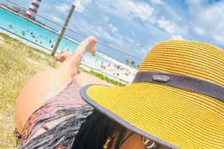 Sexy Latina - 37 - Image 1