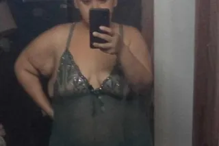 favorite latina - 40 - Image 1